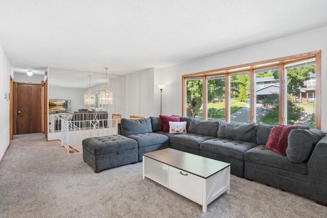 5216 Taylor Street NE, Fridley, MN 55421