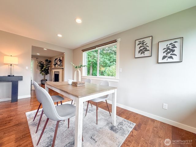 15003 108th Place NE, Bothell, WA 98011
