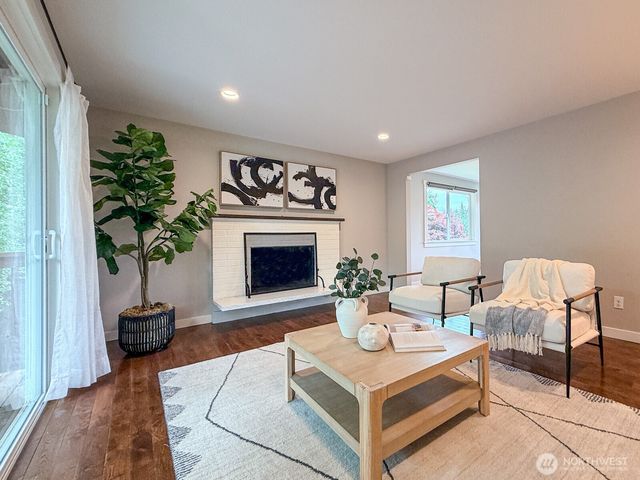 15003 108th Place NE, Bothell, WA 98011