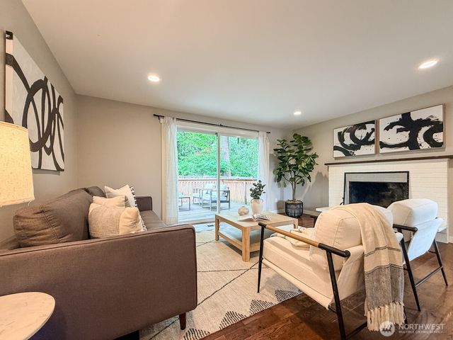 15003 108th Place NE, Bothell, WA 98011
