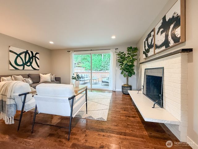 15003 108th Place NE, Bothell, WA 98011