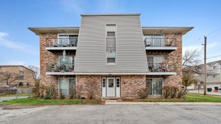 7009 100th Street 201, Chicago Ridge, IL 60415