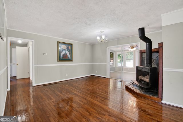 810 Hillside Drive, Gainesville, GA 30501