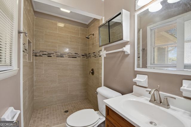 810 Hillside Drive, Gainesville, GA 30501