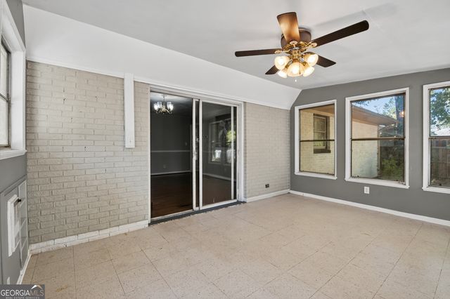 810 Hillside Drive, Gainesville, GA 30501