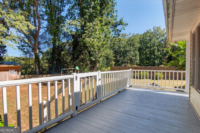 810 Hillside Drive, Gainesville, GA 30501