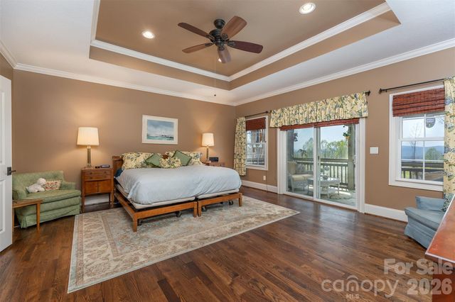 172 Sunny Ridge Road, Hendersonville, NC 28739