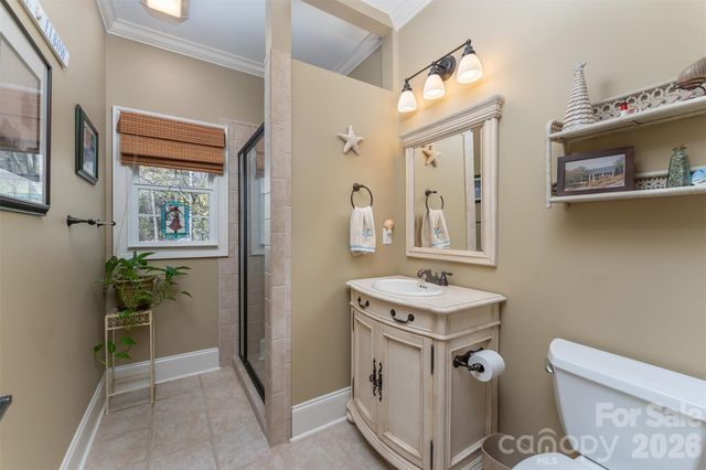 172 Sunny Ridge Road, Hendersonville, NC 28739