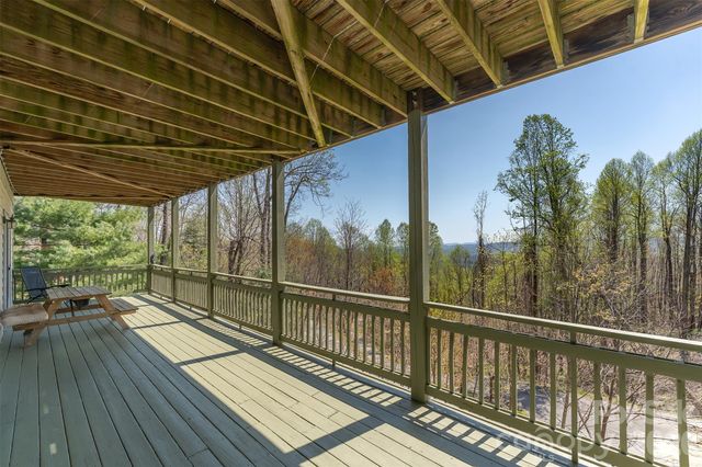 172 Sunny Ridge Road, Hendersonville, NC 28739