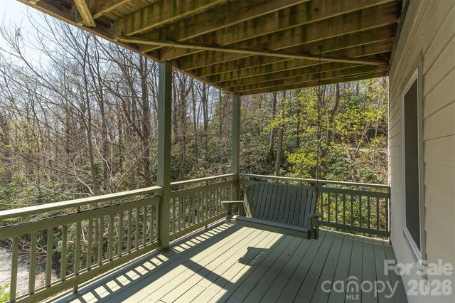 172 Sunny Ridge Road, Hendersonville, NC 28739