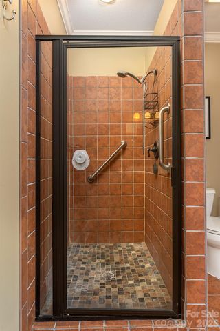 172 Sunny Ridge Road, Hendersonville, NC 28739