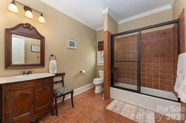 172 Sunny Ridge Road, Hendersonville, NC 28739