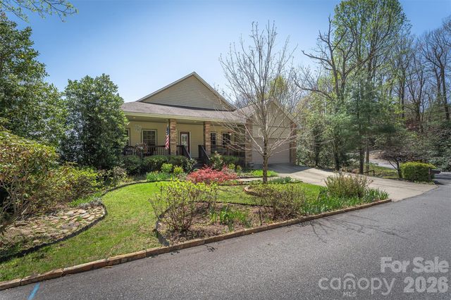 172 Sunny Ridge Road, Hendersonville, NC 28739