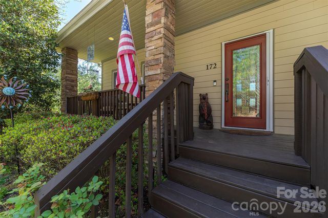 172 Sunny Ridge Road, Hendersonville, NC 28739