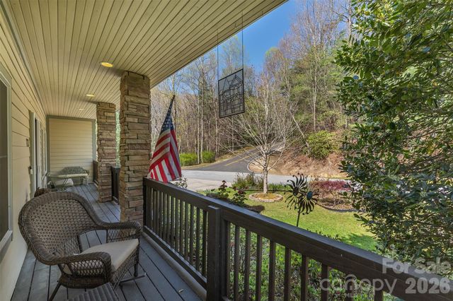 172 Sunny Ridge Road, Hendersonville, NC 28739