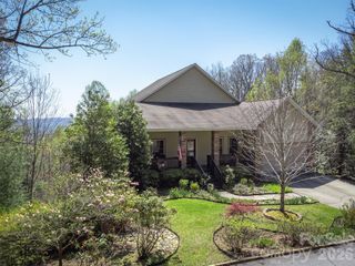 172 Sunny Ridge Road, Hendersonville, NC 28739