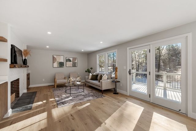 34 Woodcrest Road, Boxford, MA 01921