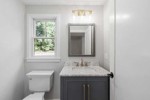 34 Woodcrest Road, Boxford, MA 01921