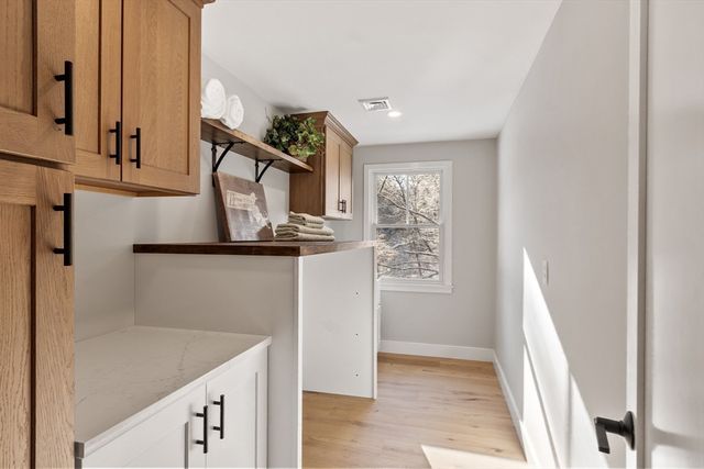 34 Woodcrest Road, Boxford, MA 01921