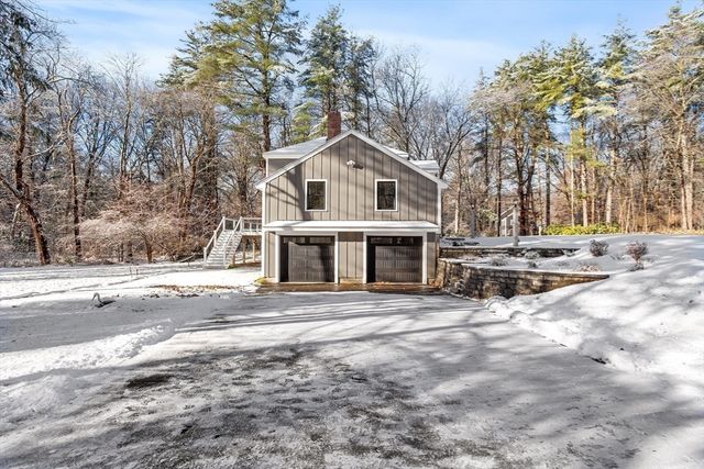 34 Woodcrest Road, Boxford, MA 01921