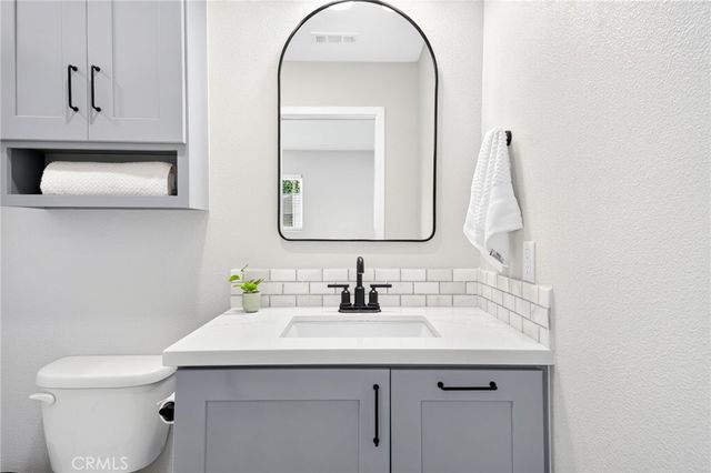 19182 Lindsay Lane, Huntington Beach, CA 92646