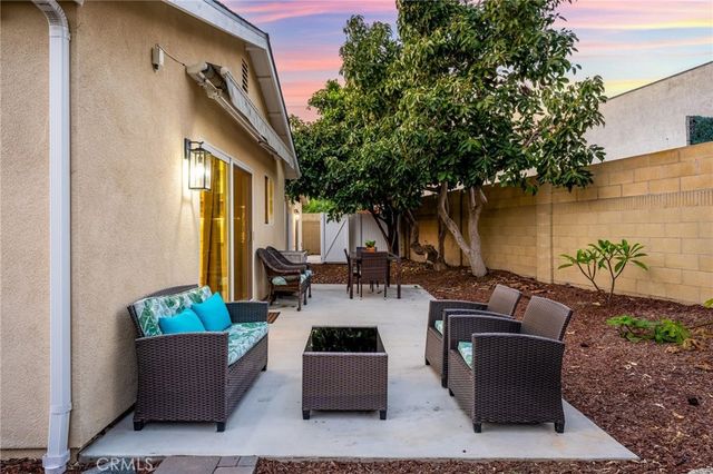 19182 Lindsay Lane, Huntington Beach, CA 92646