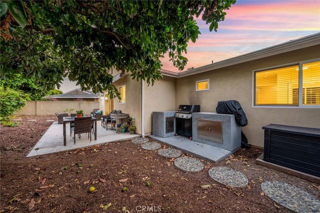 19182 Lindsay Lane, Huntington Beach, CA 92646