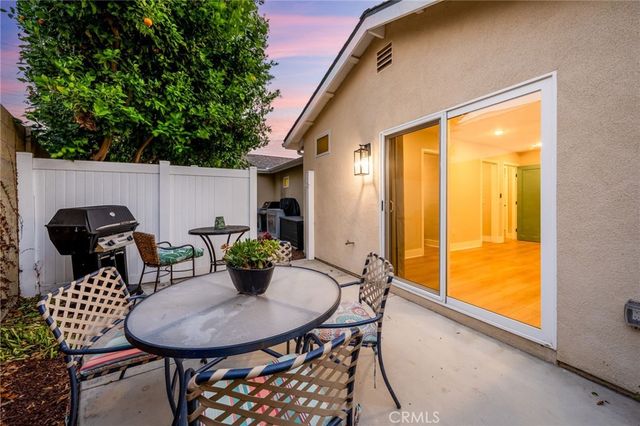 19182 Lindsay Lane, Huntington Beach, CA 92646