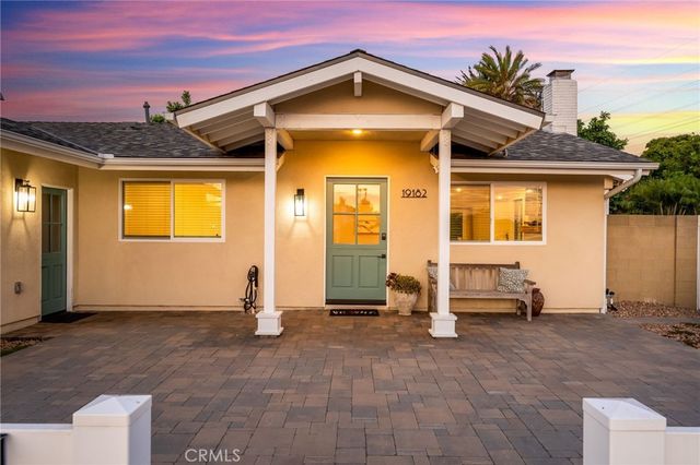 19182 Lindsay Lane, Huntington Beach, CA 92646