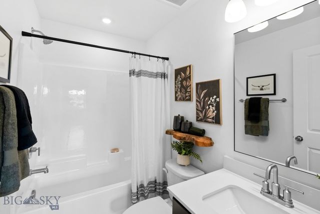 758 Thrice Loop, Belgrade, MT 59714