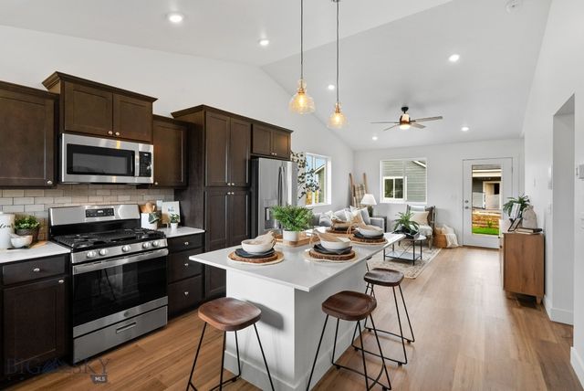 758 Thrice Loop, Belgrade, MT 59714