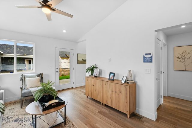 758 Thrice Loop, Belgrade, MT 59714