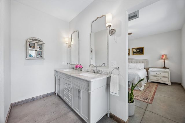 6411 W Fitzhugh RD, Dripping Springs, TX 78620