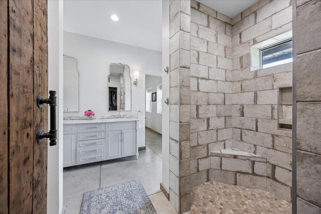 6411 W Fitzhugh RD, Dripping Springs, TX 78620