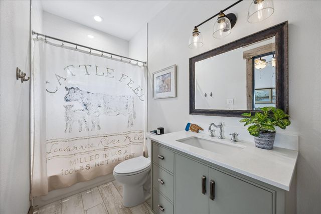 6411 W Fitzhugh RD, Dripping Springs, TX 78620