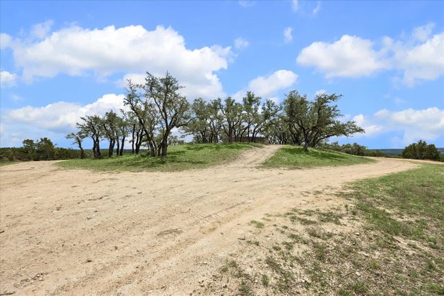 6411 W Fitzhugh RD, Dripping Springs, TX 78620