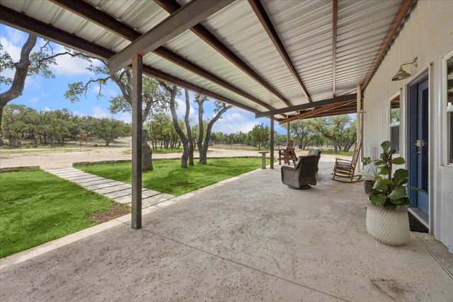6411 W Fitzhugh RD, Dripping Springs, TX 78620