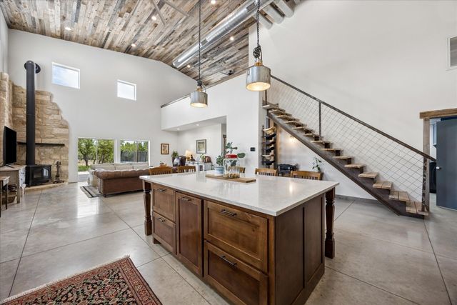6411 W Fitzhugh RD, Dripping Springs, TX 78620