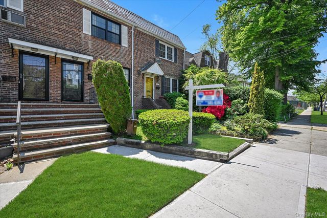 15822 Powells Cove Boulevard, Whitestone, NY 11357