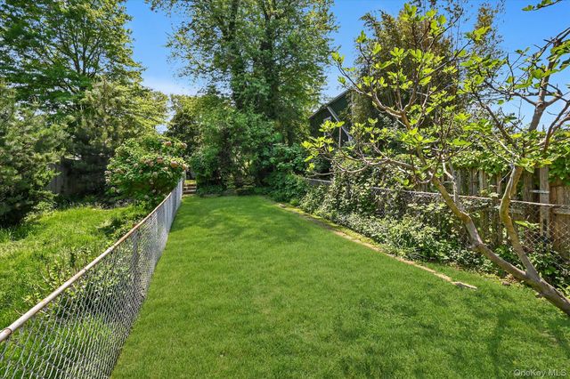 15822 Powells Cove Boulevard, Whitestone, NY 11357