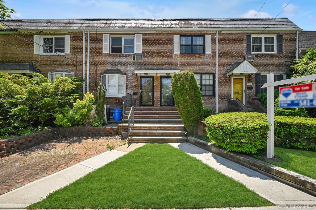 15822 Powells Cove Boulevard, Whitestone, NY 11357