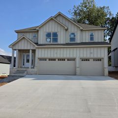 990 Alton Dr, Clarksville, TN 37043
