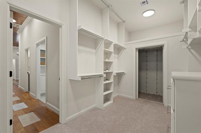 812 Fox Hollow Street, Norman, OK 73069