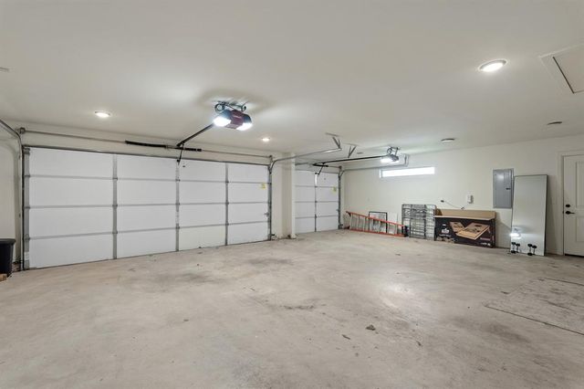 812 Fox Hollow Street, Norman, OK 73069