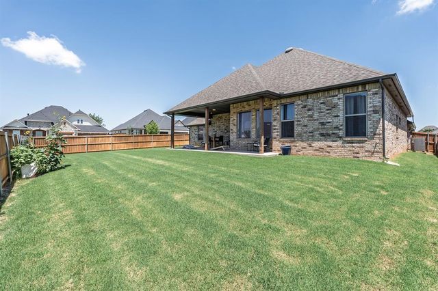 812 Fox Hollow Street, Norman, OK 73069