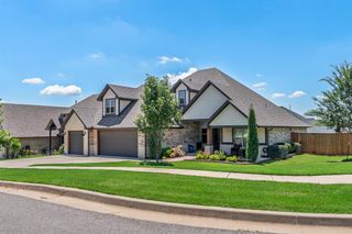812 Fox Hollow Street, Norman, OK 73069