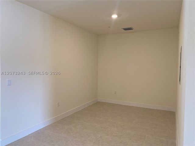 7915 NW 104th Ave 4, Doral, FL 33178