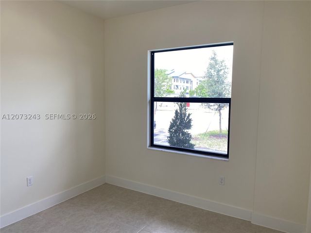 7915 NW 104th Ave 4, Doral, FL 33178