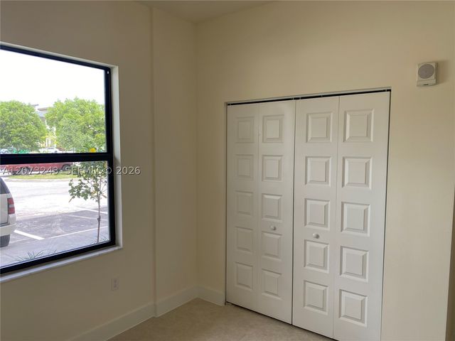 7915 NW 104th Ave 4, Doral, FL 33178
