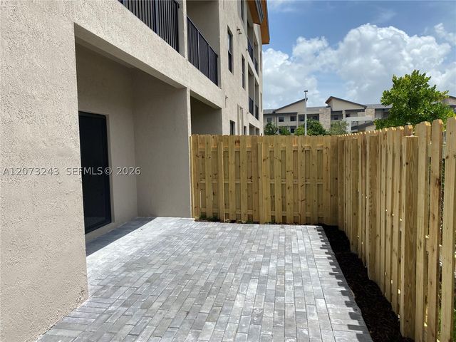 7915 NW 104th Ave 4, Doral, FL 33178